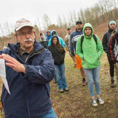 Professor instructing in the field - Undergraduate Majors